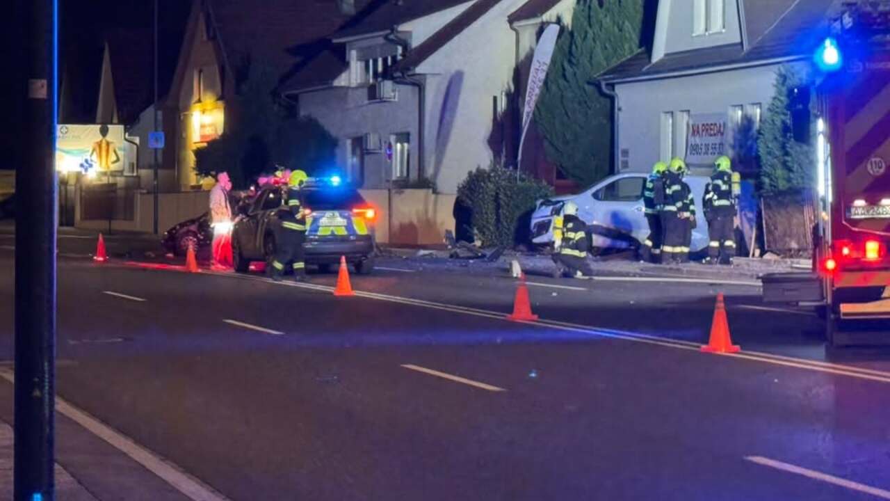 nehoda dopravná hasiči polícia policajti 