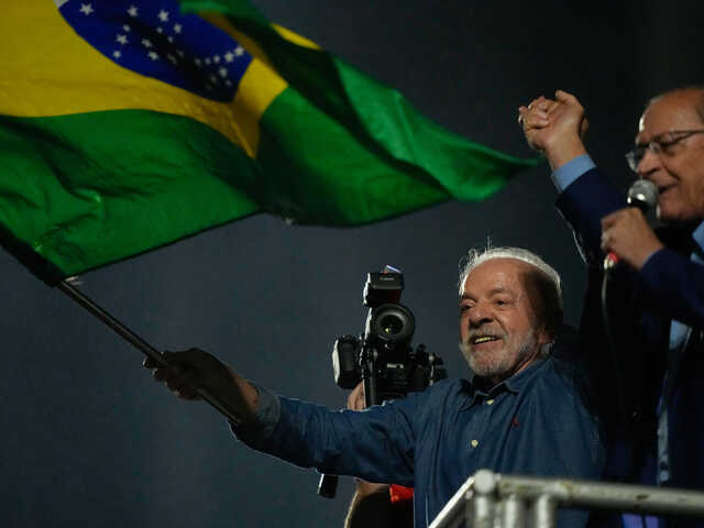 Brazília má za sebou prezidentské voľby. Lula tesne porazil Bolsonara a zabezpečil si štvrté funkčné obdobie