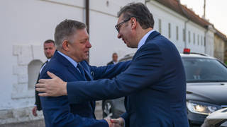 Ficov priateľ Vučić padol, opozícia už sníva o slovenskom scenári. Sociologička Porubänová to vidí ako zbožné prianie