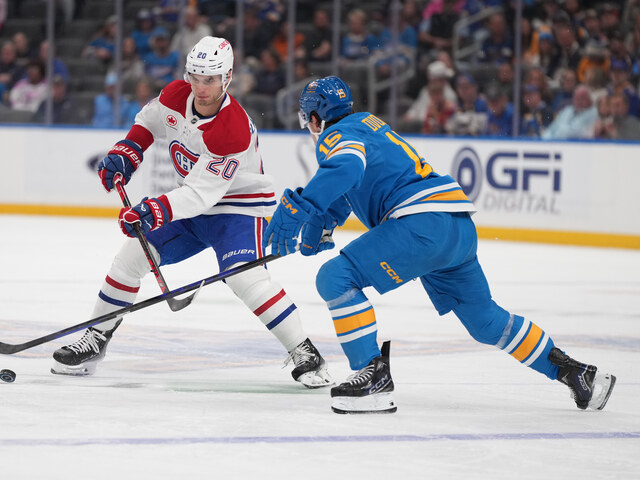 NHL: St. Louis s Dvorským zasypalo Montreal strelami, no gól nedalo. Slafkovského tím uspel aj vďaka fantastickému Fowlerovi