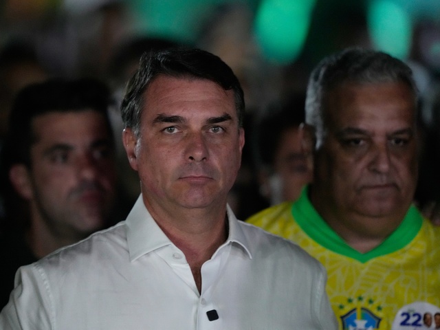 Bolsonaro pristál na Floride. Napriek zákazu vycestovania dorazil aj s rodinou do USA, Trump mu vyjadril podporu
