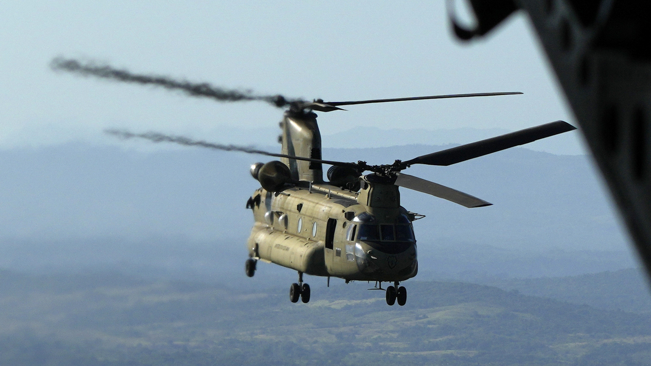 vrtuľník helikoptera Boeing CH-47 