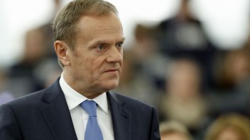 Tusk čelí trestnému oznámeniu, vraj sa dopustil diplomatickej zrady