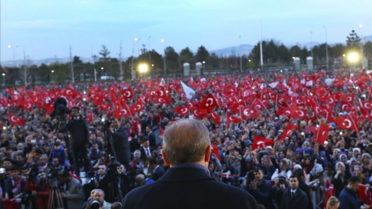 Pri tureckom referende mohli zmanipulovať milióny hlasov