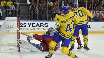 V zápase Ruska so Švédskom rozhodli až samostatné nájazdy