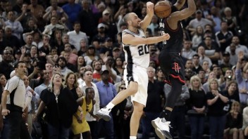 NBA: San Antonio je bližšie k finále konferencie,  ale zranil sa mu Leonard