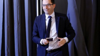 Francúzsko čakajú parlamentné voľby, Hamon zakladá nové hnutie
