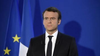 Macron vystrieda dosluhujúcu hlavu štátu, čaká ho inaugurácia