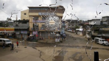 Filipínska armáda dobýja späť mesto, ktorého sa zmocnili islamisti