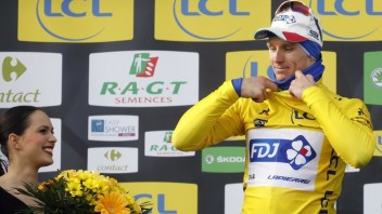 Démare vyhral 2. etapu Critérium du Dauphiné, Martin Velits nedokončil