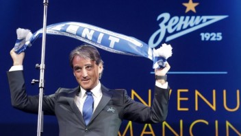 Manciniho privítali v novom klube, hlavným cieľom je zisk titulu