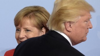 Sám proti všetkým alebo hľadanie kompromisu? Trump sa stretol s lídrami v Hamburgu