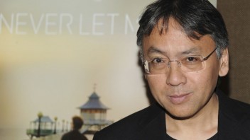 Nobelovu cenu za literatúru získal spisovateľ Kazuo Ishiguro