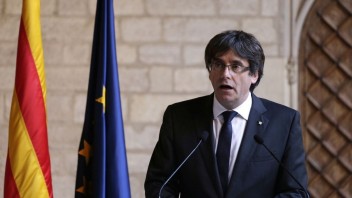 Separatistický líder opustil Katalánsko. Požiada o azyl?