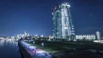 ECB prišla s novým odhadom hospodárskeho rastu