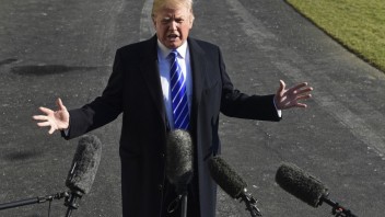Trump chce oceniť médiá, ktoré považuje za najhoršie z najhorších