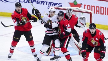 NHL: Pánik skóroval, Chicago prevalcovalo Ottawu
