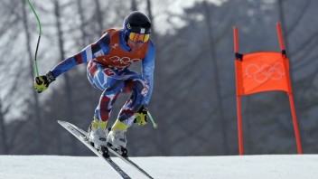 Zjazdové lyžovanie mužov museli preložiť pre silný vietor