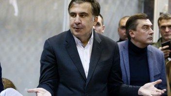 Saakašviliho zatkli maskovaní muži a poslali ho preč z krajiny