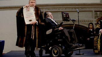 Zomrel Einstein našej doby, britský fyzik Stephen Hawking