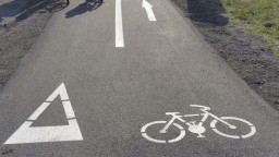 Zóna zmiešaného pohybu situáciu zhorší, tvrdia cyklisti