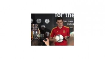 Novú loptu pre Euro 2012 si futbalisti pochvaľujú