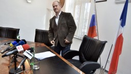 Kotleba chce byť prezidentom, kandidatúru ohlásil v Banskej Bystrici