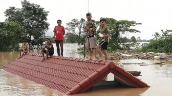 Laos čelí katastrofe, po pretrhnutí hrádze sú nezvestné stovky ľudí
