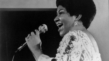 Zomrela kráľovná soulu, slávna speváčka Aretha Franklinová