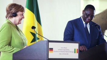 Merkelová rokuje v Afrike, s lídrami chce hovoriť o migrácii