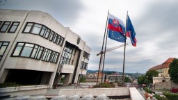Rokovanie NR SR aj o rekreačných poukazoch