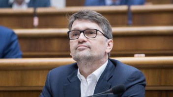 Maďarič definitívne končí ako poslanec Smeru a člen koalície