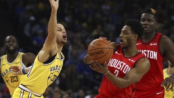 NBA: Houston zdolal Golden State, rozhodol výkon Hardena