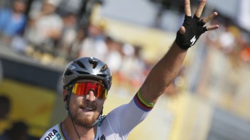 Sagan po piatej etape na stupni víťazov, Ewan sa triumfu nedočkal