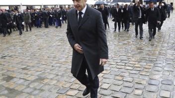 Sarkozy prehral súd s novinármi. Písali, že Líbya mu poskytla milióny