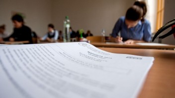 Písomné maturity potrvajú do piatka, preveria desaťtisíce študentov