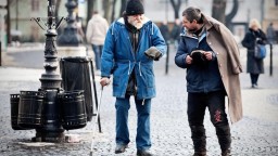 Bezdomovci v Bratislave majú iné problémy, ich záujem o voľby je nízky