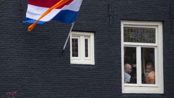 Holandsko oslávilo Kráľov deň. Krajina sa sfarbila do oranžova