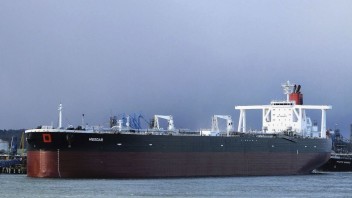 Tanker naše vody opustil, oznámil Irán. Situáciu sleduje aj Trump