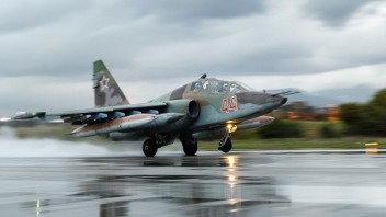 Našli pilotov zo zrútenej ruskej stíhačky, telá boli v stroji