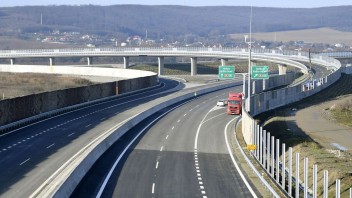 Slávnostne otvorili nový úsek diaľnice D1, stavali ho tri roky