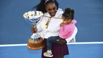 Serena s titulom po troch rokoch, v Aucklande stratila iba set