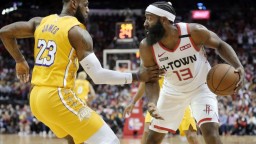 NBA: Rockets podľahli Lakers, nstačili ani Harden a Westbrook