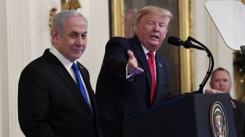 Trump predstavil mierový plán, navrhol vznik nezávislej Palestíny