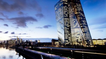 Európe hrozí pre nákazu šok, varuje Európska centrálna banka
