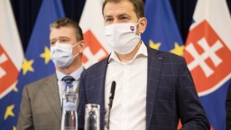 TB premiéra I. Matoviča a ministra R. Mikulca o nakazených a respirátoroch