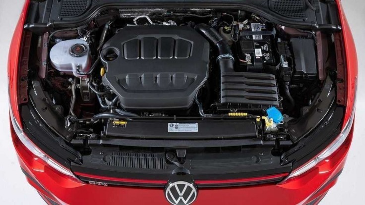 VW tvrdí, že spaľovacie motory tak skoro neskončia. Toto im pomôže