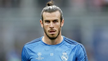 Aj športovci pomáhajú v boji s pandémiou, Bale dal nemocnici pol milióna libier