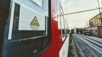 Železnice po dvoch mesiacoch obnovujú riadnu vnútroštátnu dopravu