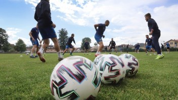 II. futbalová liga by sa mala na Slovensku ukončiť, navrhla komisia